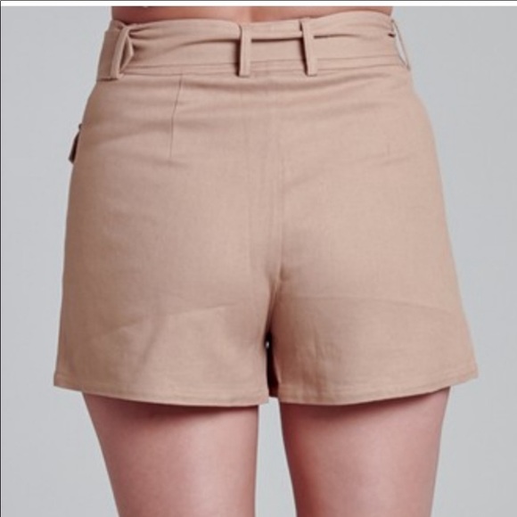 Luxury LINEN Khaki High-Rise Belted Shorts, NWT. - Picture 4 of 13